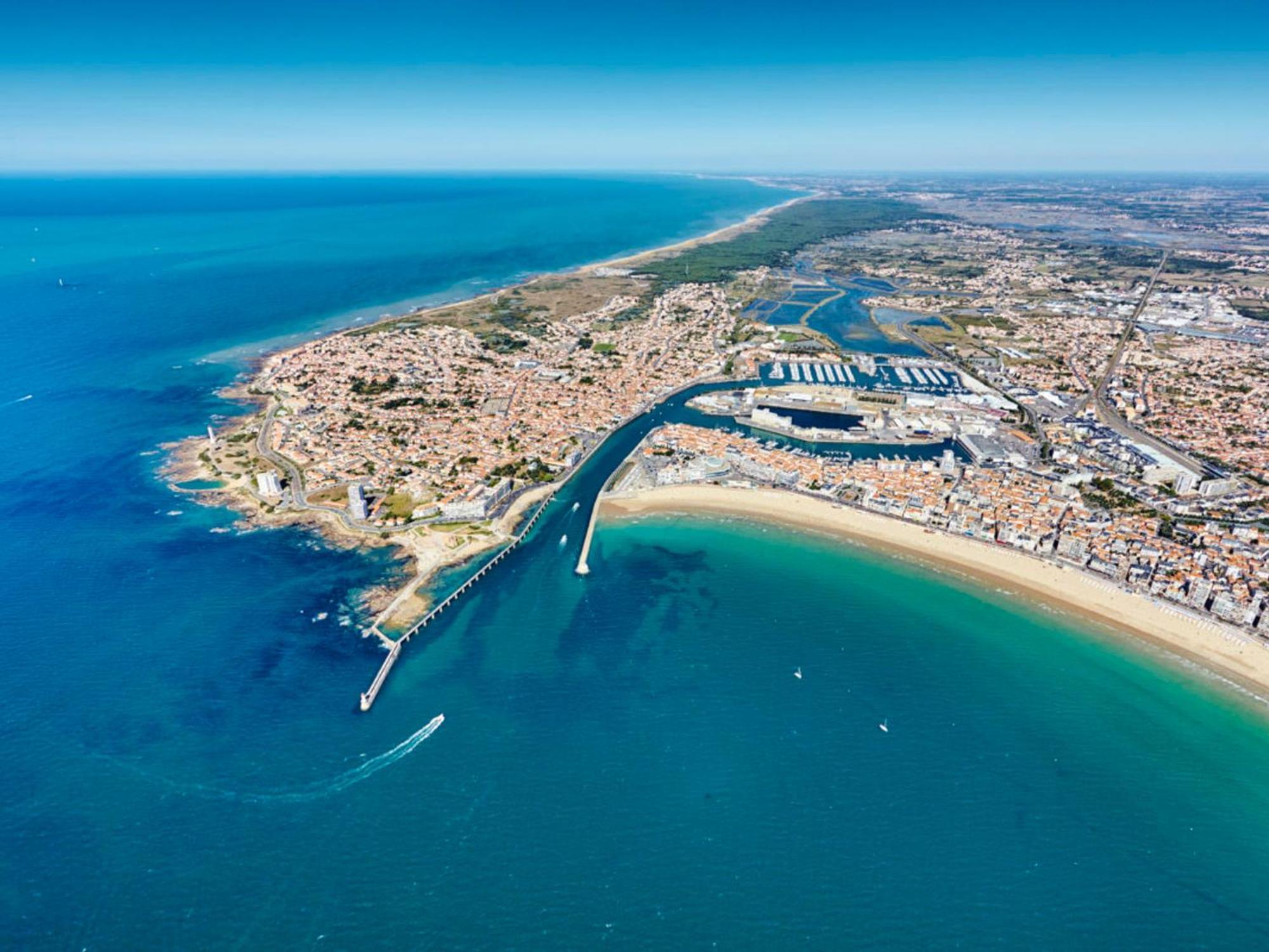 Appartement Moderne Au Centre-Ville, 150M Plage, Wifi, Confort Ideal Pour Familles - Fr-1-92-876 Les Sables-dʼOlonne Εξωτερικό φωτογραφία